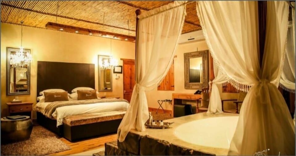Honeymoon Suite, 1 Bedroom | Minibar, in-room safe, free WiFi, wheelchair access