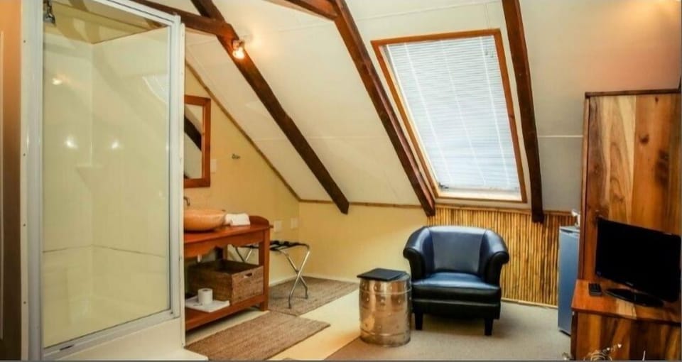 Economy Room, 1 Bedroom (Budget Single Room) | Minibar, in-room safe, free WiFi, wheelchair access