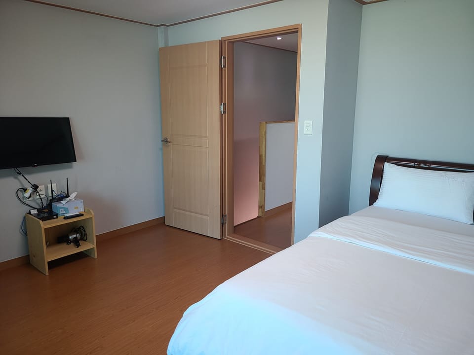 Family Room, 2 Bedrooms | Soundproofing, free WiFi