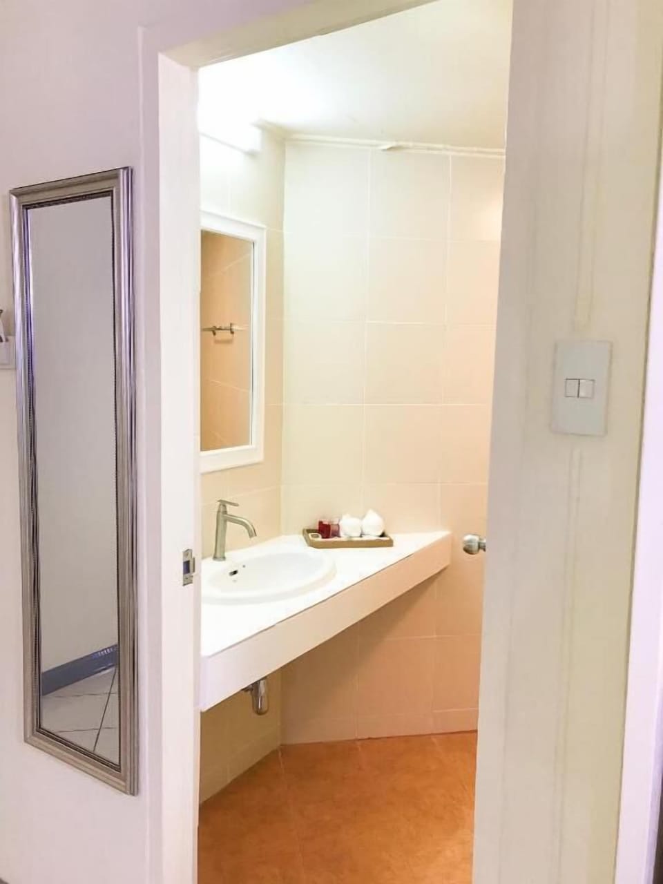 Free toiletries, towels