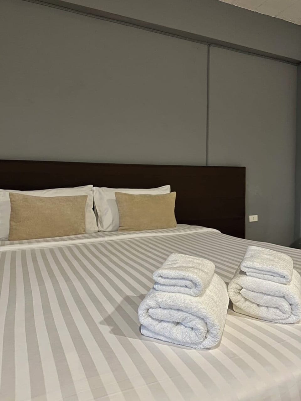 Superior Room, 1 Double Bed, Non Smoking, City View | Minibar, desk, laptop workspace, blackout drapes
