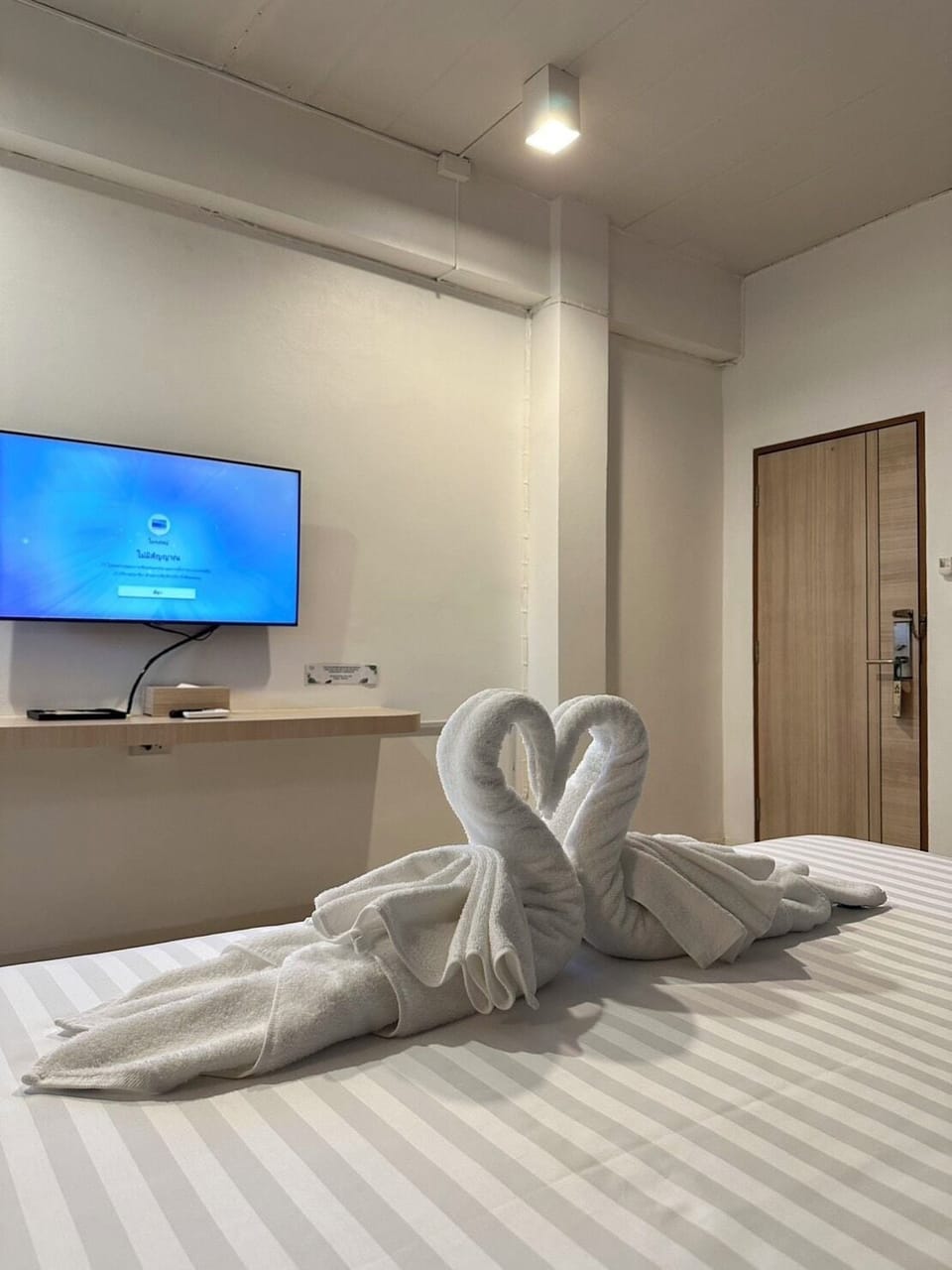 Superior Room, 1 Double Bed, Non Smoking, City View | Minibar, desk, laptop workspace, blackout drapes