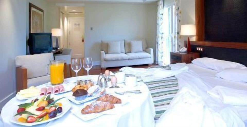 Room service - dining