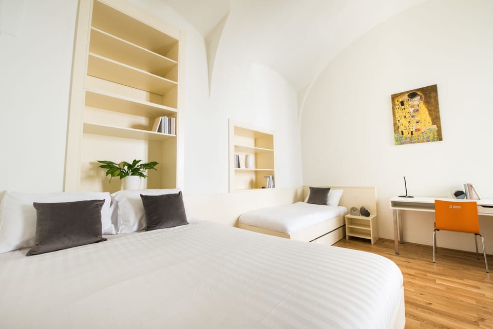 In-room safe, desk, iron/ironing board, cribs/infant beds