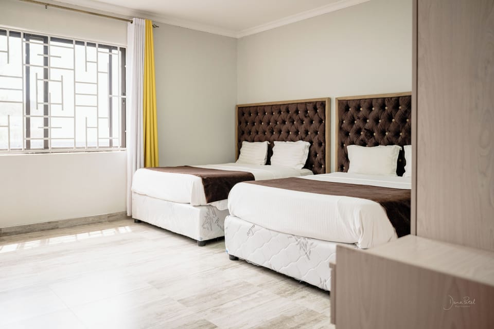 Executive Apartment | Premium bedding, down comforters, memory foam beds, in-room safe