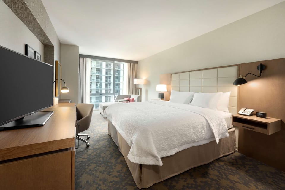 Premium bedding, in-room safe, desk, laptop workspace