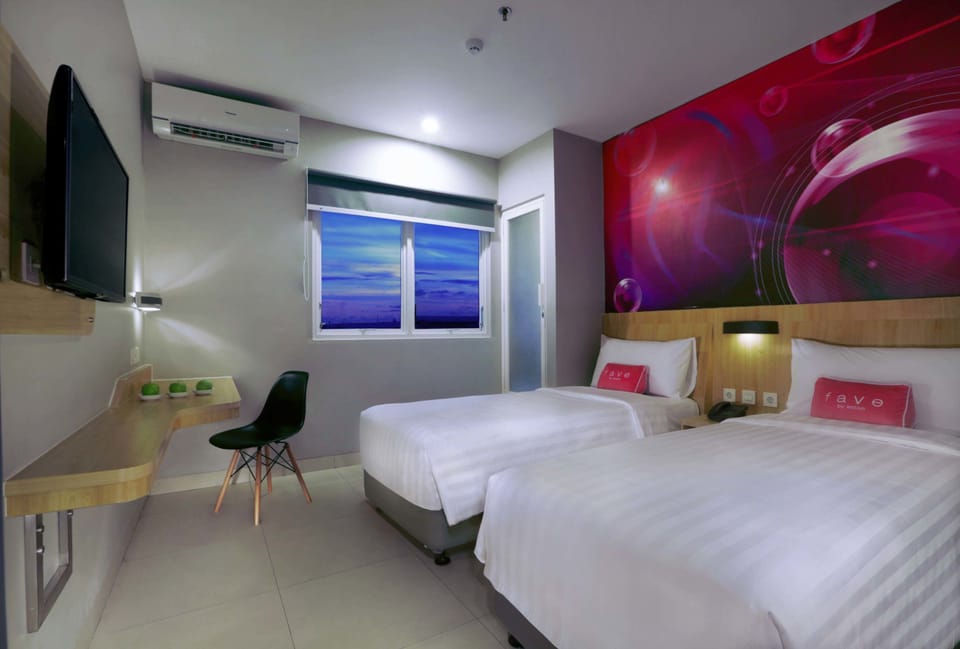 In-room safe, desk, iron/ironing board (on request), WiFi (free)