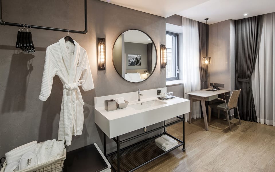 Semi Deluxe Double (Air purifier in room) | Bathroom | Hair dryer, bathrobes, slippers, bidet