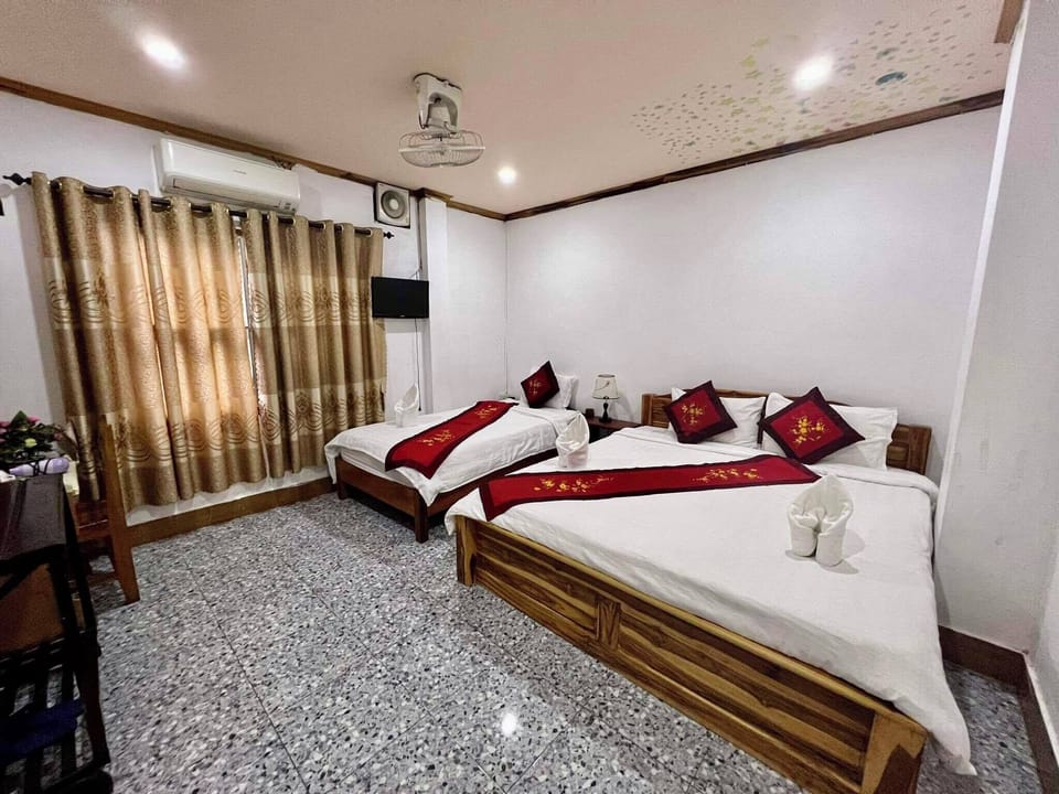 Standard Triple Room | In-room safe, desk, soundproofing