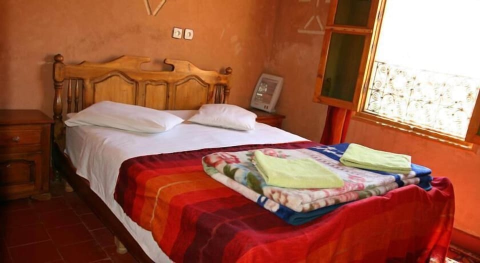 Standard Double Room | Minibar, blackout drapes, cribs (free), WiFi (free)