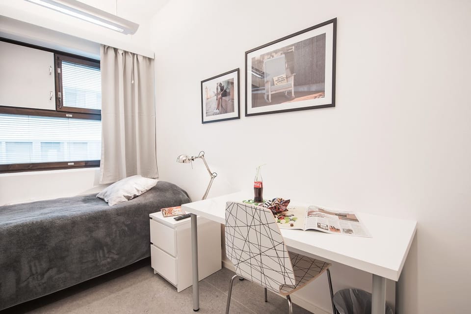 Single Room, 1 Twin Bed | Desk, iron/ironing board, free WiFi