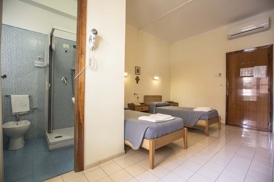 Desk, free cribs/infant beds, free WiFi, bed sheets
