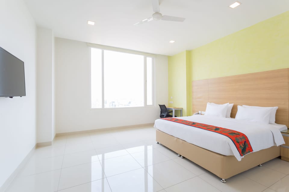 In-room safe, desk, iron/ironing board, free WiFi