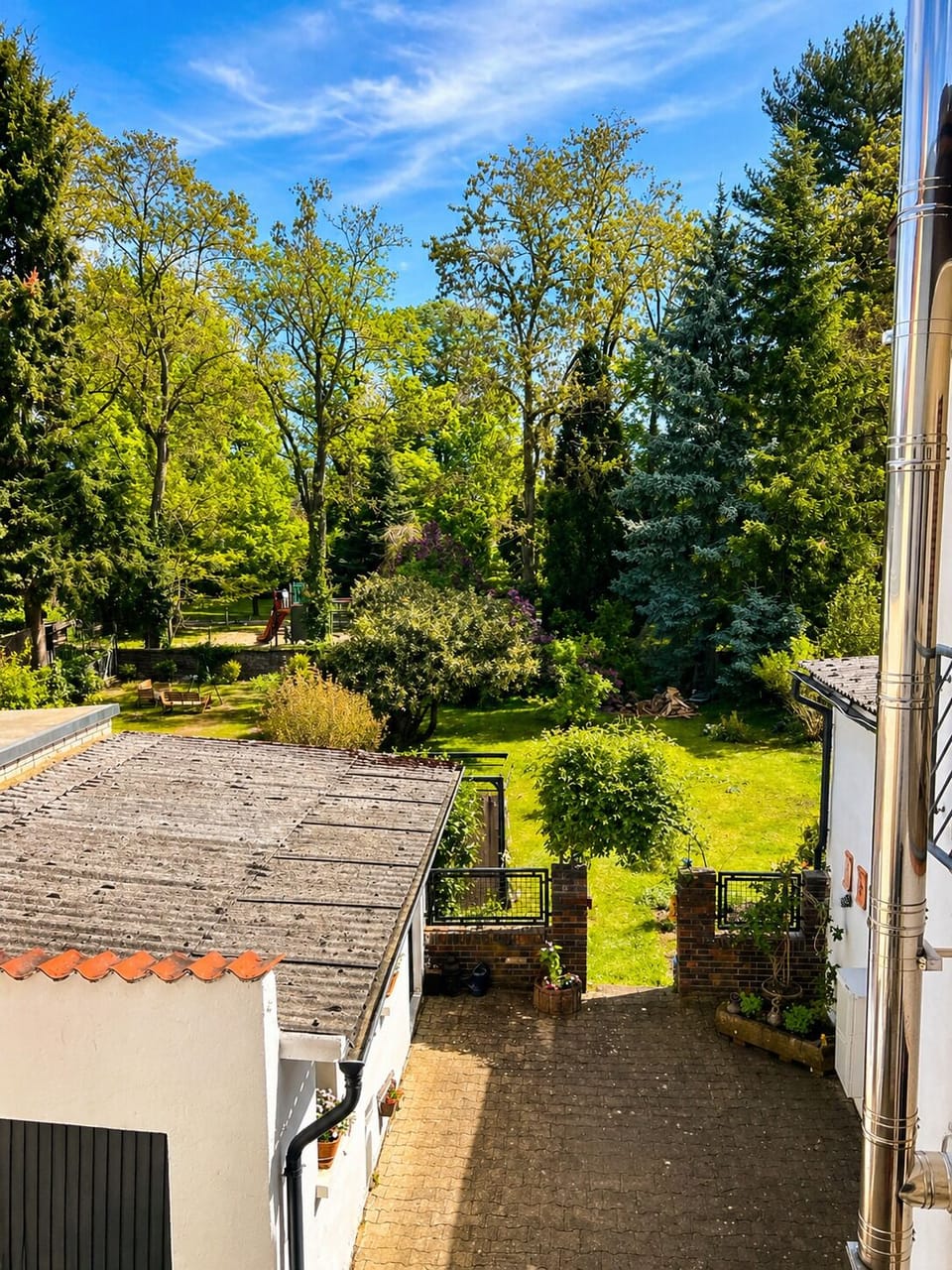 Classic Apartment, 3 Bedrooms, Balcony, Park View | Garden view