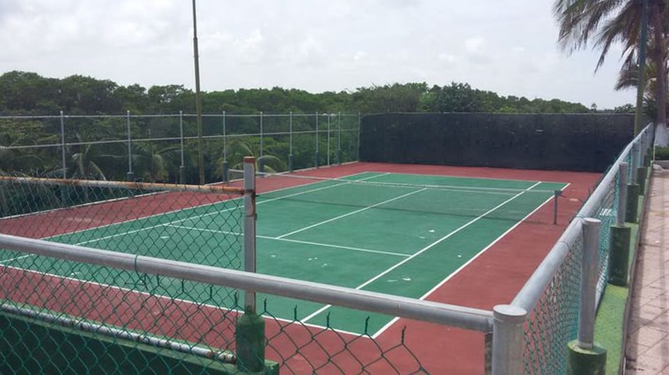 Tennis court