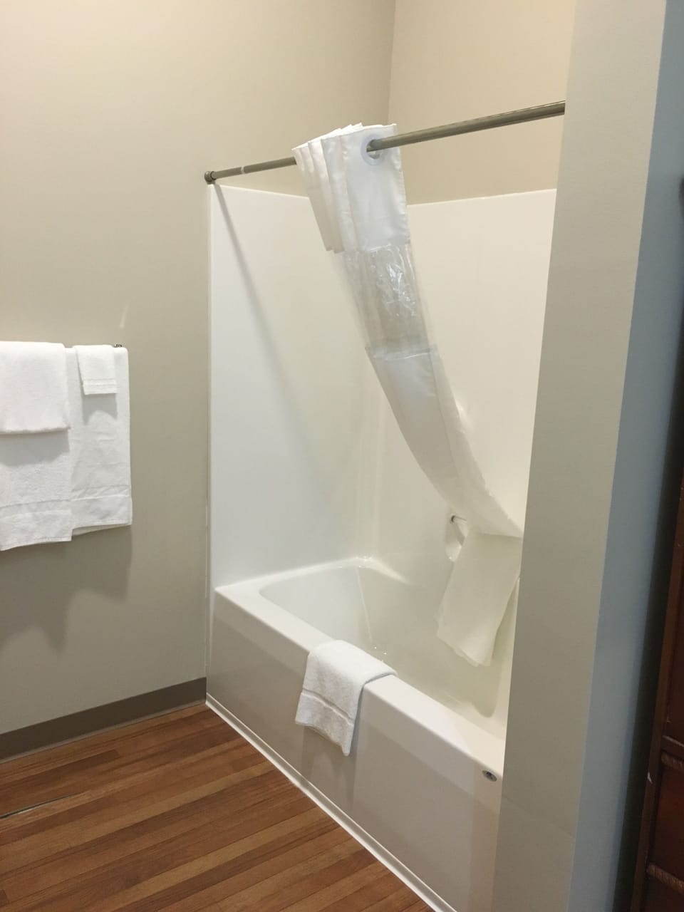 Deluxe Room, Multiple Beds, Refrigerator, Mountain View | Bathroom | Combined shower/tub, rainfall showerhead, free toiletries, hair dryer