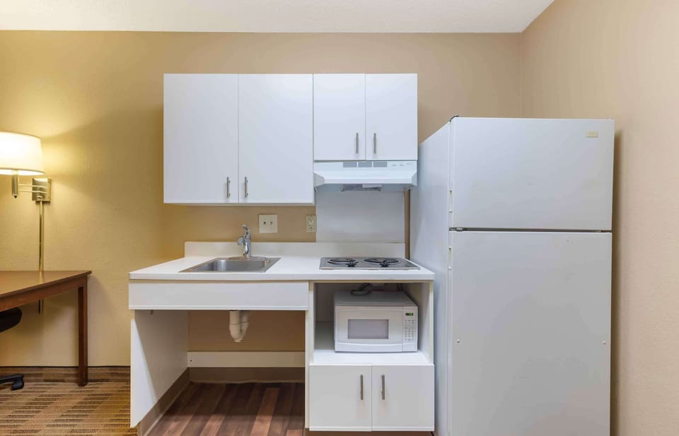 Studio, 1 Queen Bed, Accessible, Non Smoking | Desk, laptop workspace, blackout drapes, iron/ironing board