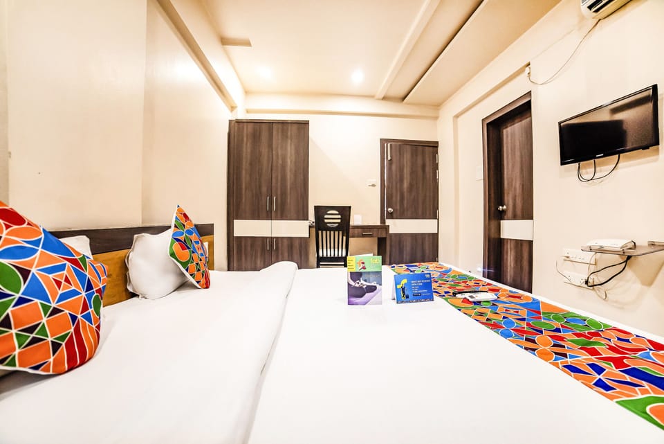 Premium bedding, in-room safe, desk, bed sheets