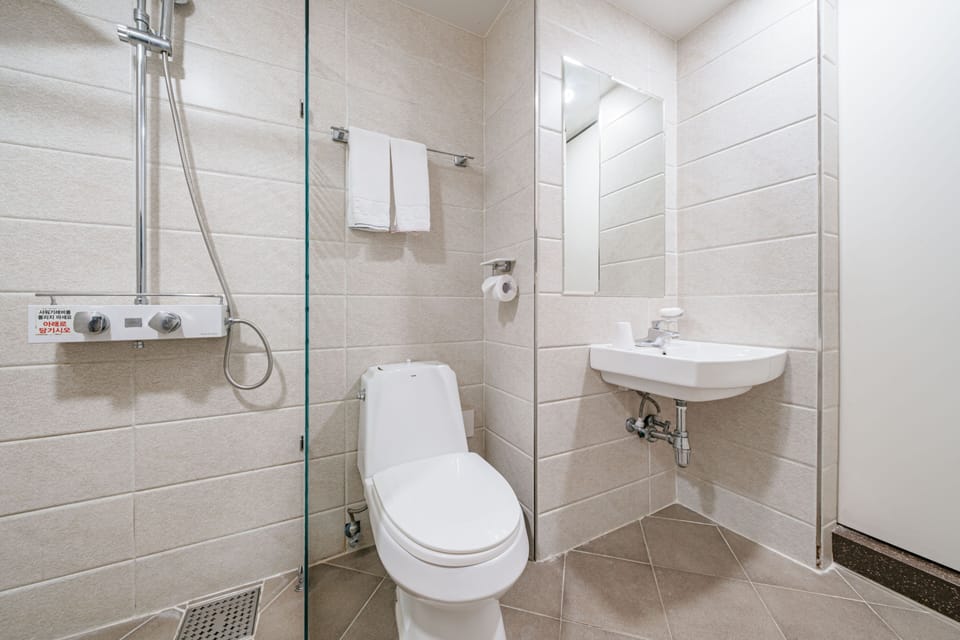 Terrace Double Room | Bathroom | Combined shower/tub, deep soaking tub, free toiletries, hair dryer