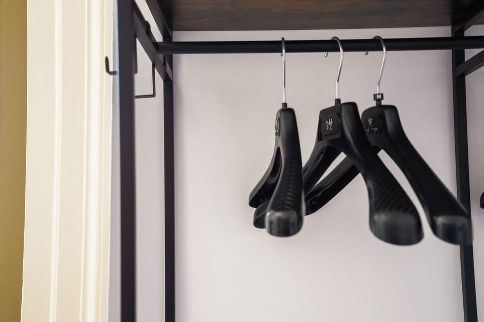 Camera Doppia (4) | Frette Italian sheets, premium bedding, down comforters, desk