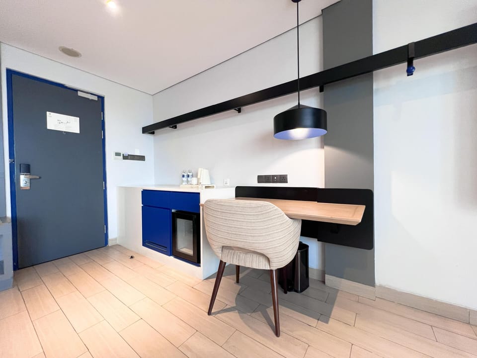 Junior Suite, 1 Queen Bed, Balcony | In-room safe, desk, rollaway beds (surcharge), WiFi (free)