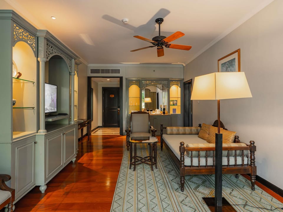 Club Suite, 1 King Bed, Pool Access (Club Millésime Access) | Premium bedding, down comforters, minibar, in-room safe