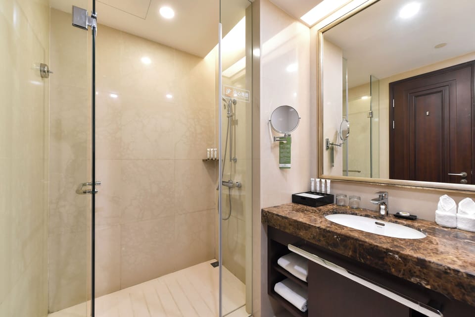 Shower, free toiletries, hair dryer, bathrobes