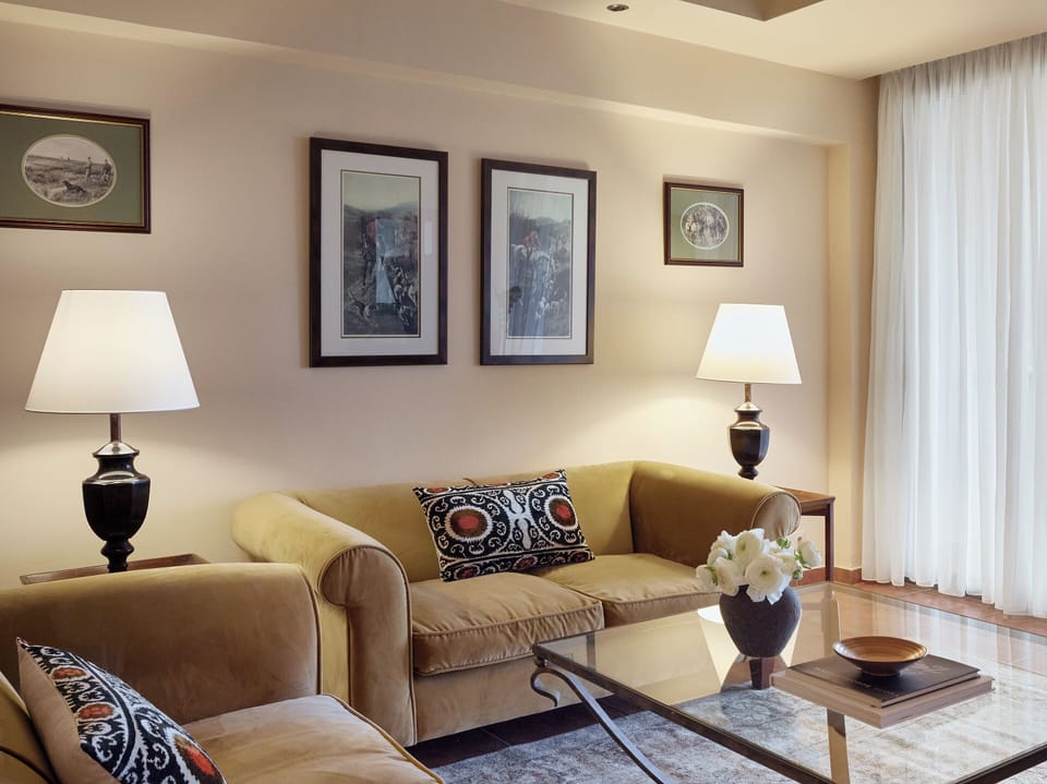 Egnatia Presidential Suite | In-room safe, desk, soundproofing, free WiFi