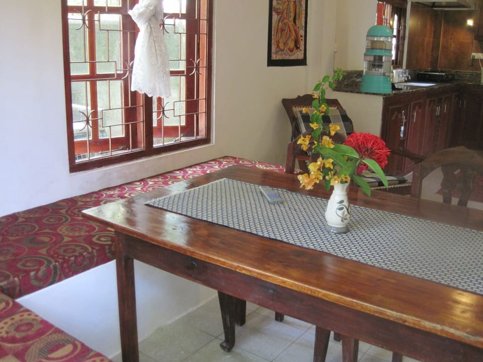 Family Apartment, 1 Bedroom, Garden View, Garden Area | Living area
