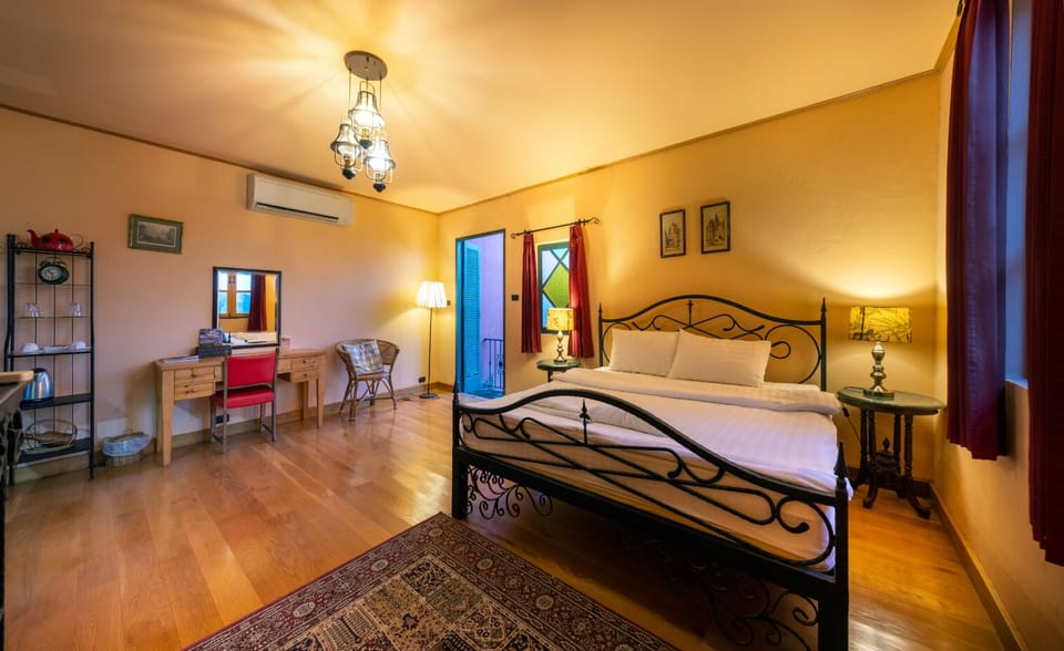Superior Room | Desk, free WiFi, bed sheets