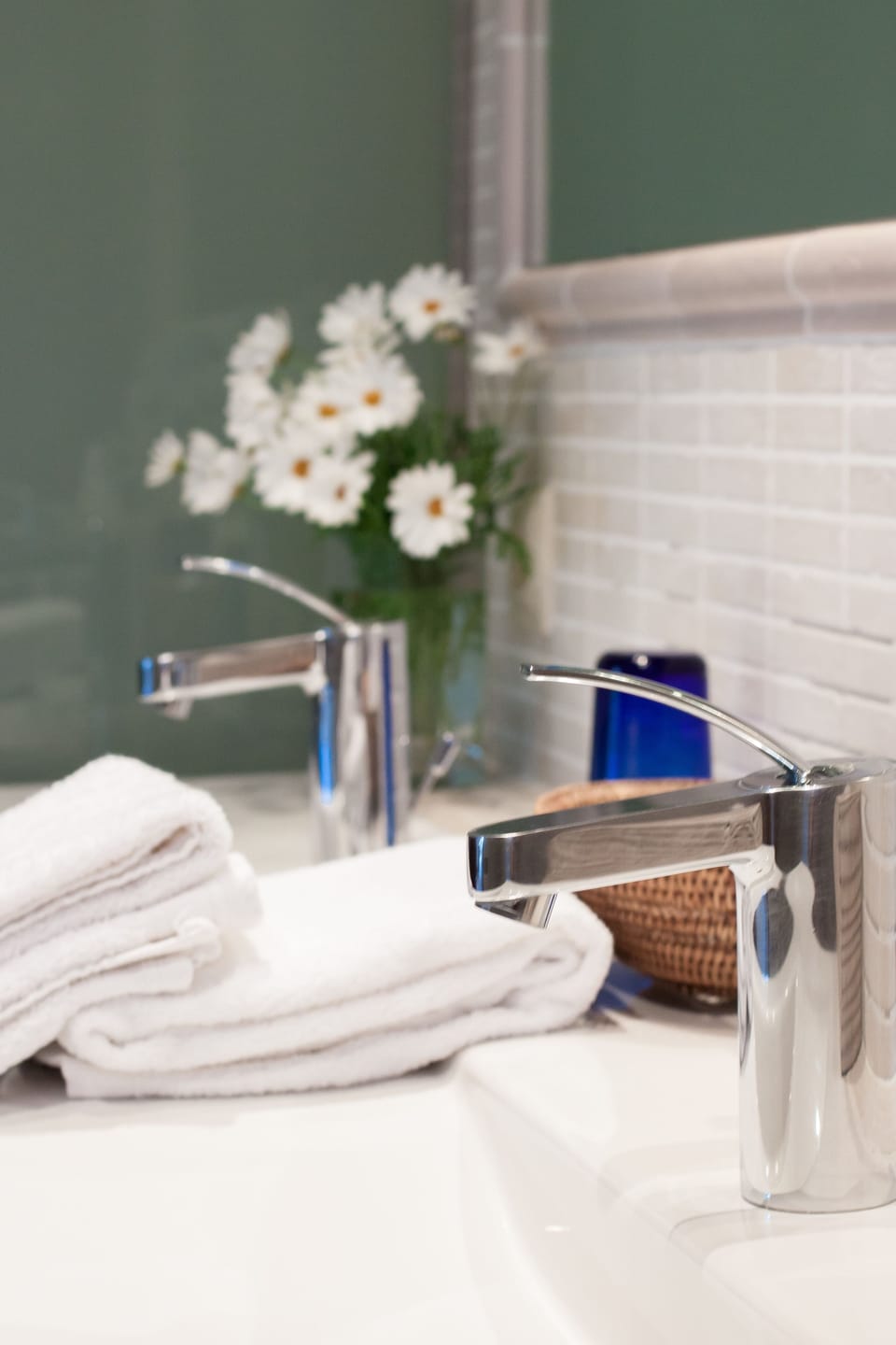 Suite, Terrace | Bathroom | Shower, free toiletries, hair dryer, bathrobes