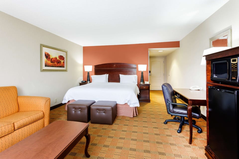 One king bed study non smoking | In-room safe, desk, iron/ironing board, free WiFi