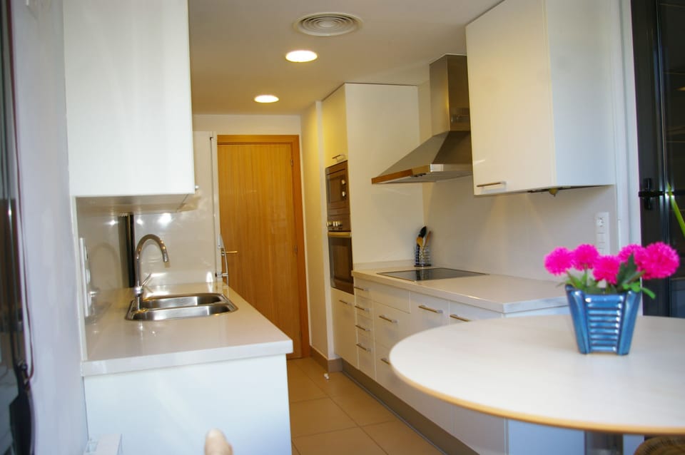 Apartment, 2 Bedrooms | Private kitchen | Fridge, microwave, stovetop, dishwasher