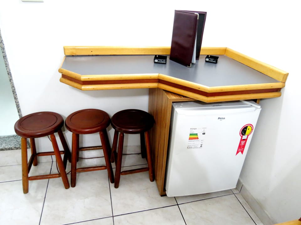 Mini-refrigerator