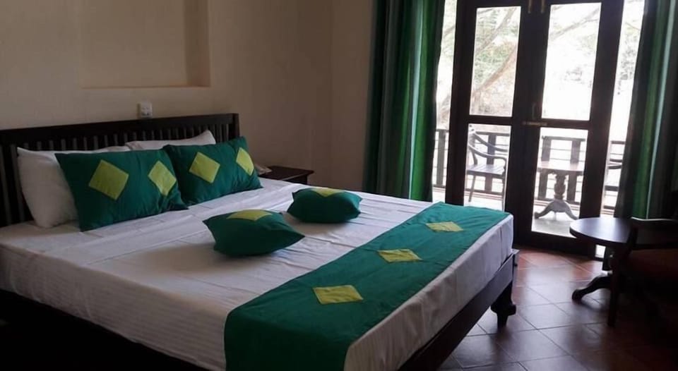 In-room safe, desk, iron/ironing board, wheelchair access