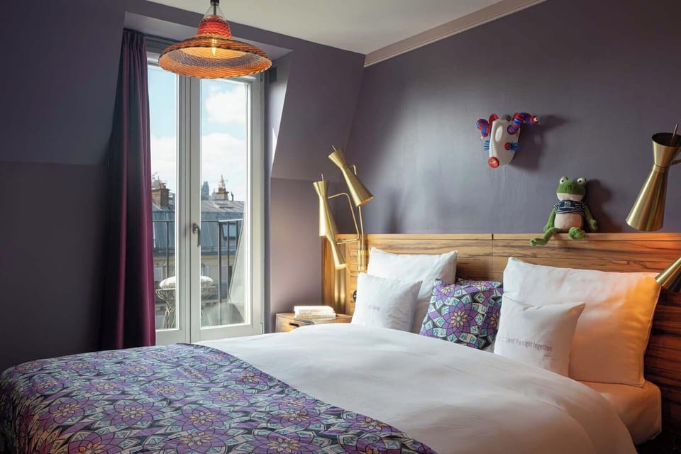 Medium with Paris view | Hypo-allergenic bedding, free minibar, individually decorated