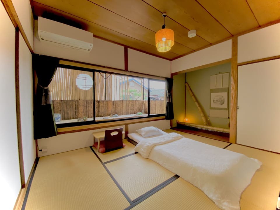 Japanese Style Room, 3 People (Shared bathroom and toilet) Check-in 5PM to 9PM | Desk, blackout drapes, free WiFi, bed sheets