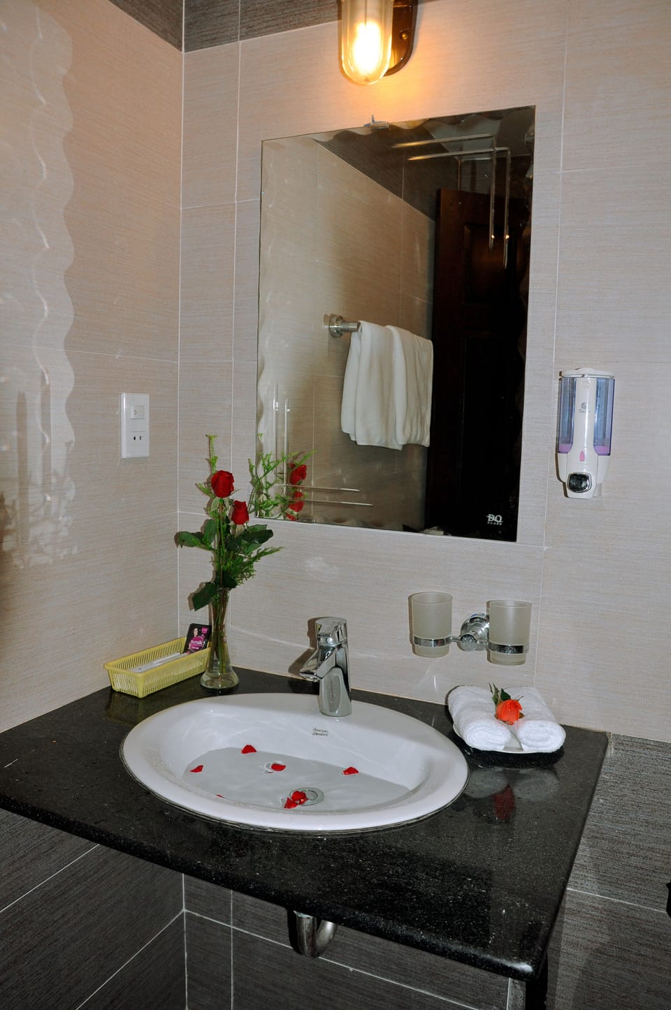 Superior Double or Twin Room | Bathroom sink