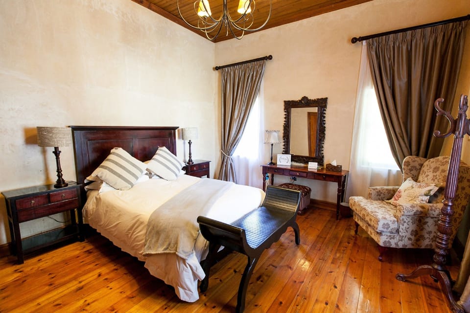 Classic Room, 1 Bedroom | In-room safe, individually decorated, individually furnished, desk