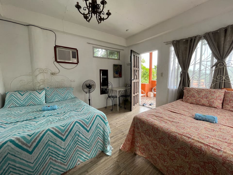 Family Room | Individually decorated, individually furnished, desk, rollaway beds