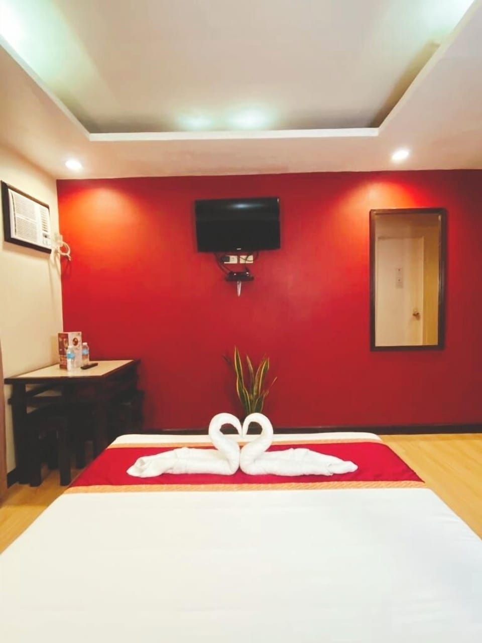 Standard Double Room | Blackout drapes, iron/ironing board, bed sheets