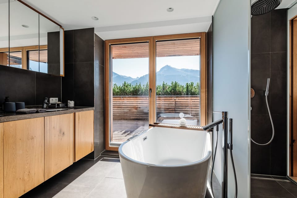 Suite, Mountain View | Bathroom | Free toiletries, hair dryer, bathrobes, towels