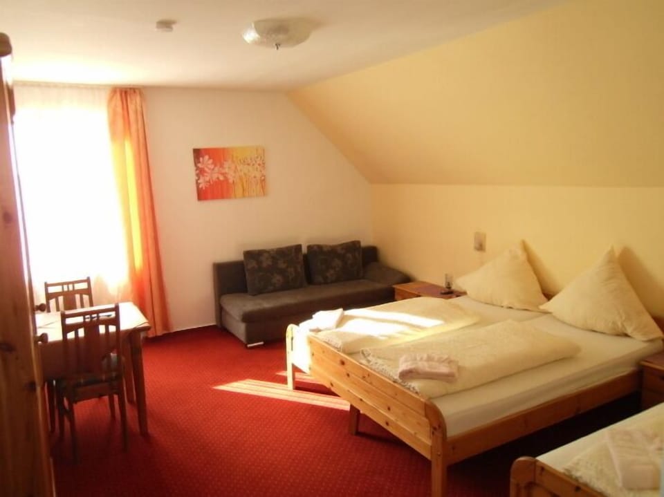 Quadruple Room | Free WiFi