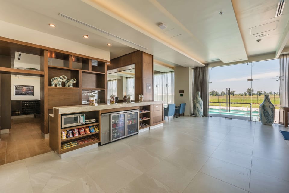 Snack bar
