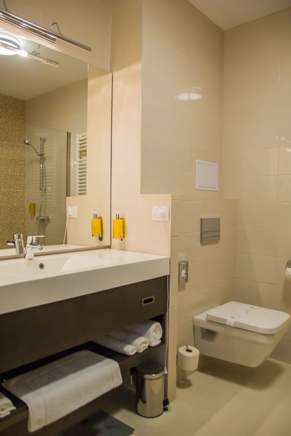 Shower, free toiletries, hair dryer, bathrobes