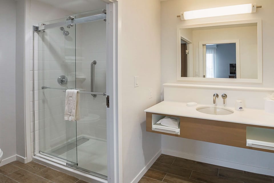 Bathroom shower