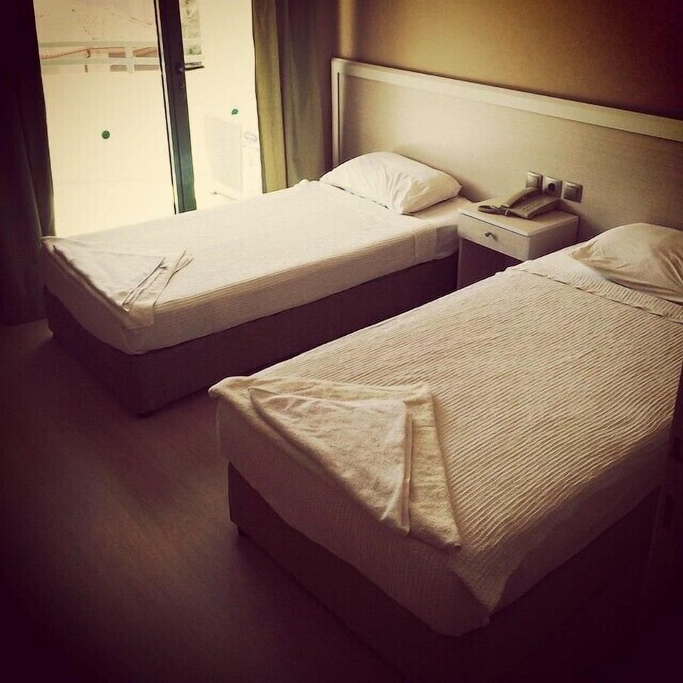 Apartment, 1 Bedroom | 1 bedroom, desk, free cribs/infant beds, free WiFi