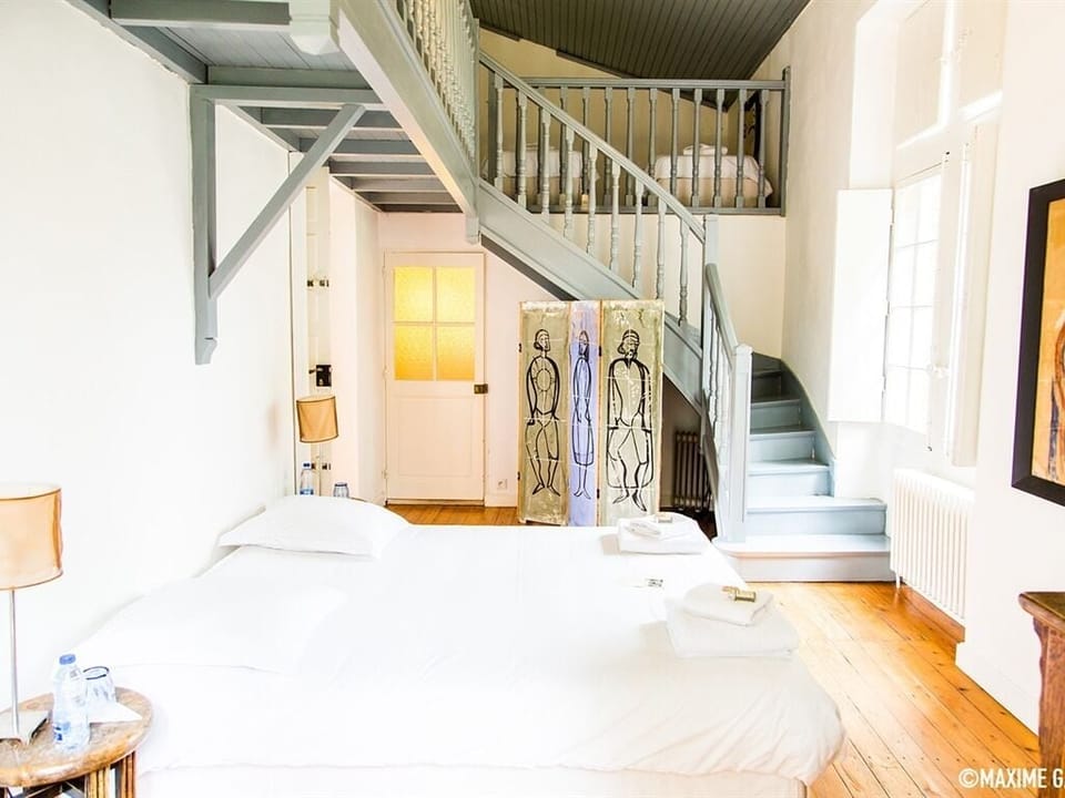 Suite, Private Bathroom