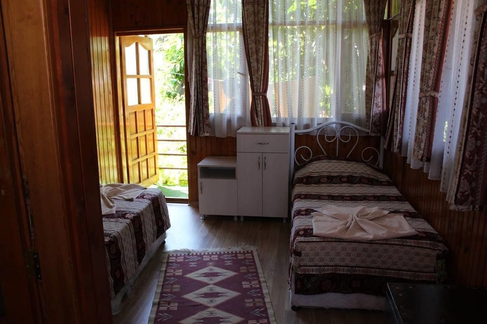 Standard Double Room | In-room safe, desk, free cribs/infant beds, free WiFi