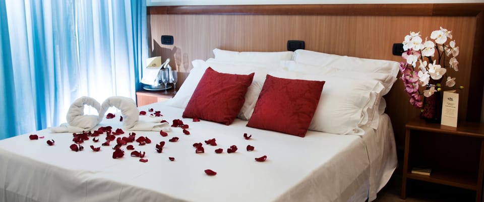 In-room safe, desk, free WiFi, bed sheets